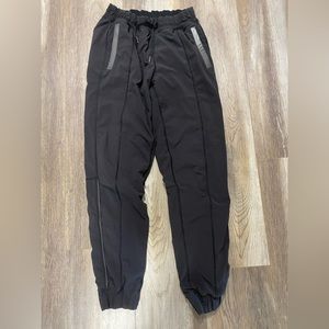 Lulu lined joggers
